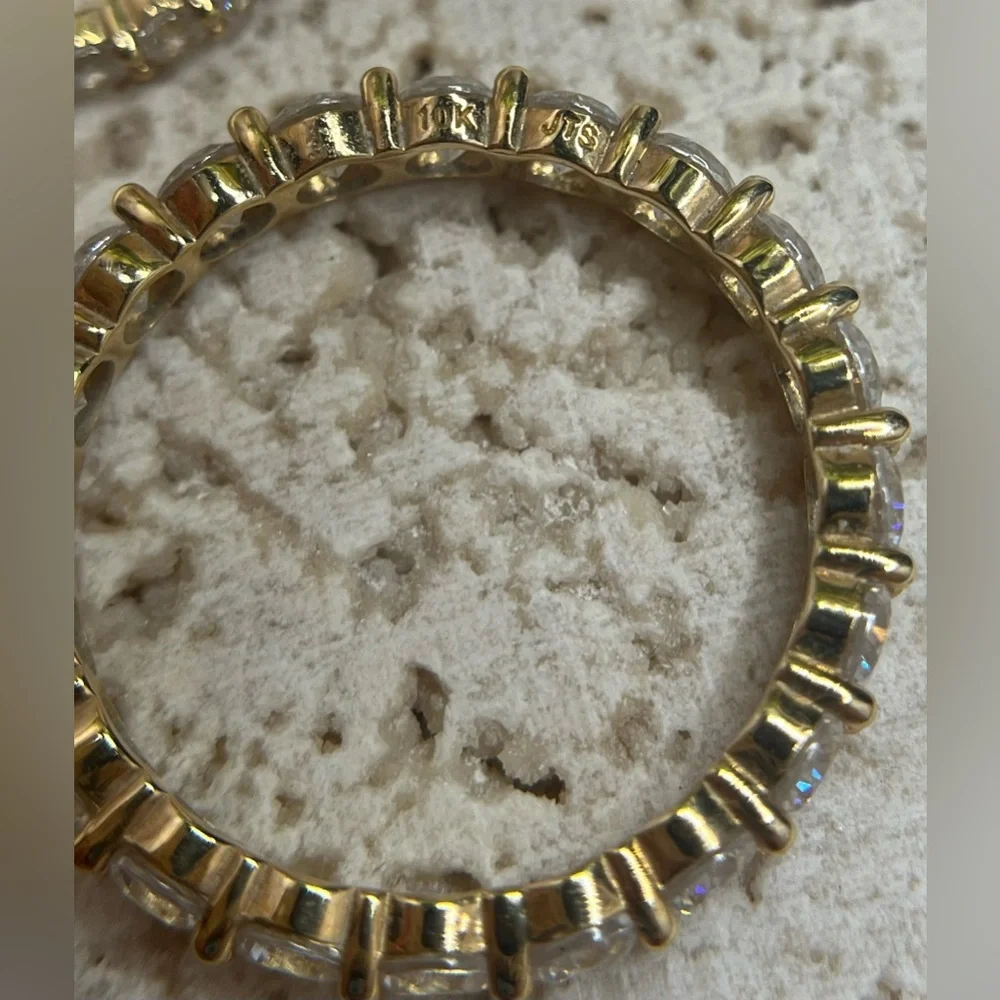 Set of Cubic Zirconia 10k yellow gold eternity bands - Picture 3 of 10